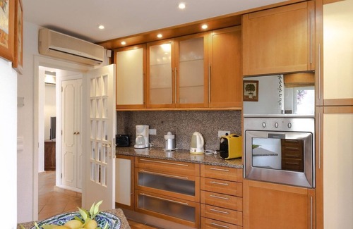 Vilamoura Villa | Villa Sara - Guest Rated 9.8 with Pool & Spa Amenities