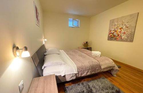 Cista Provo House | Villa Sara: Pet-Friendly Retreat with Pool & Family Amenities
