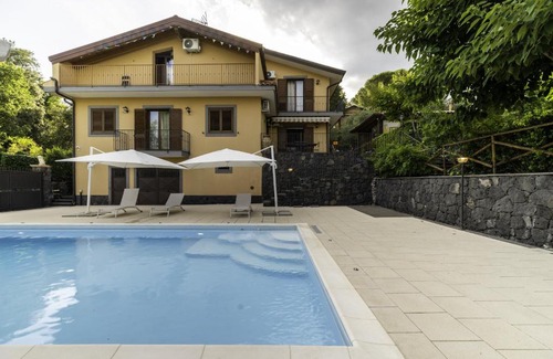 Viagrande Villa | Villa Sara sull'etna con Piscina