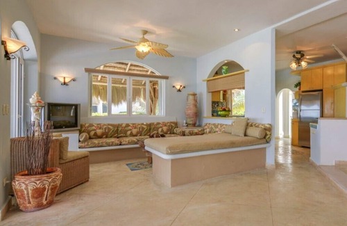 Playa del Secreto Villa | Beachfront Villa with Private Pool in Gated Resort