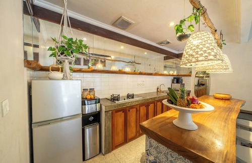 Petitenget Villa | Villa Sarong: Minutes from Bali's Best Beach Clubs
