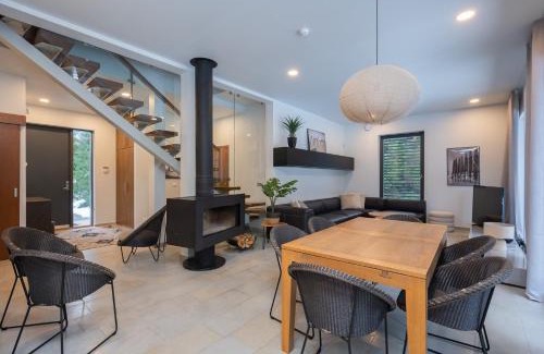 Otepaa Villa | Villa Saskia: Ocean View Escape with Private Beach Retreat