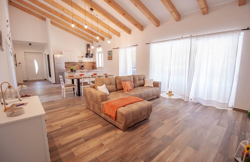 Debeljuhi Villa | Villa Savey: Relaxing Getaway with Heated Pool & Garden