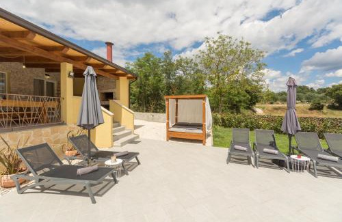 Debeljuhi Villa | Villa Savey: Oceanfront Retreat with Heated Pool & Top Ratings