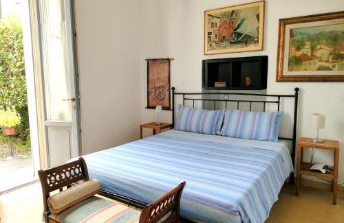 Albate House | Family-Friendly Getaway at Villa Scalabrini with Kitchen