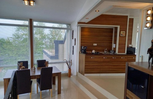 Kiten Apartment | Family-Friendly Villa Scalea with Ocean Views Await