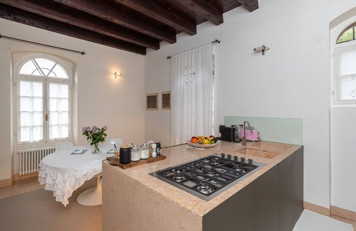 Malcesine Villa | Lake Front Villa Schlosser: Guest Rated 10/10 with Ocean Views