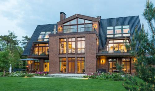 Hohe Dune Apartment | Unforgettable Villa Schmidt Warnemünde - Oceanfront Retreat