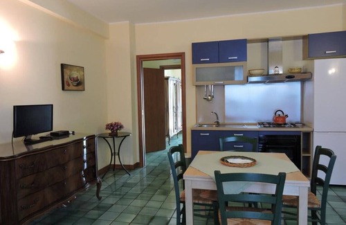 Santa Tecla House | Cozy Villa Sciare Modò Ap2 with Delicious Breakfast Included