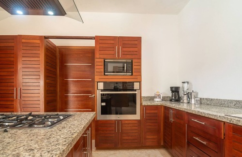 Las Terrenas Villa | Villa Sea and Nature view - 6 BR with A/C - 2 pools - 1 jacuzzi for 6 pers WIFI