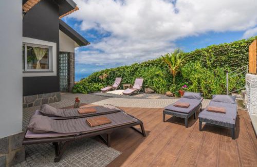 Arco da Calheta Villa | Unforgettable Villa Sea Colors with Oceanfront Pool Access