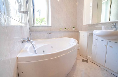 Stikovica Villa | Villa Sea Jewel: Seaside Retreat for Twelve in Zaton Bay