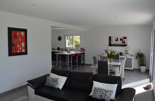 La Foret-Fouesnant House | Villa with Ocean View and Shared Aquatic Area Awaits