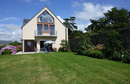 Carolles Villa | Inviting Villa by the Bay of Mont Saint Michel for 6 Guests