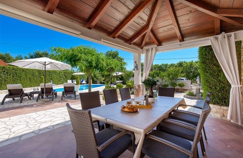 Dobrinj Villa | Guest Rated Villa Seastar with Private Pool & Breakfast