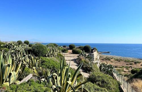 Syracuse House | Villa Sebastian - Breathtaking Ocean View & Pet Friendly