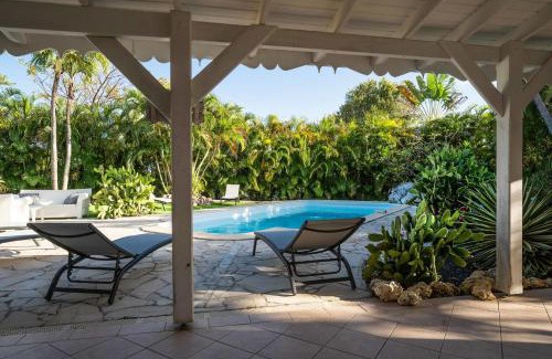 Saint-Francois Villa | Villa Secrète: 4-Star Oasis with Pool and Perfect Ratings