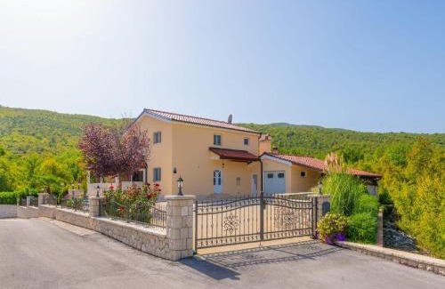Slivno Villa | Discover Villa Secret Beauty: Oceanfront Haven with Pool