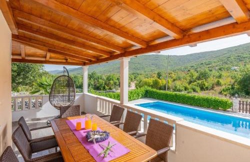 Slivno Villa | Discover Villa Secret Beauty: Oceanfront Haven with Pool