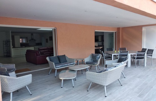 Flassans-sur-Issole House | Discover Villa with Heated Pool & Ocean View near Mont Ventoux