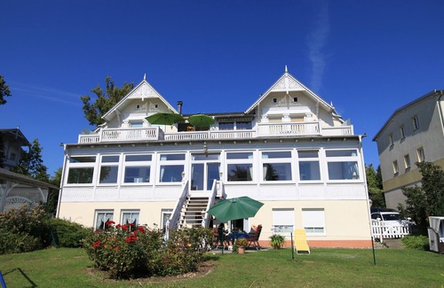 Sassnitz Apartment | Villa Seerose Rügen: Family-Friendly Apartment with Kitchen