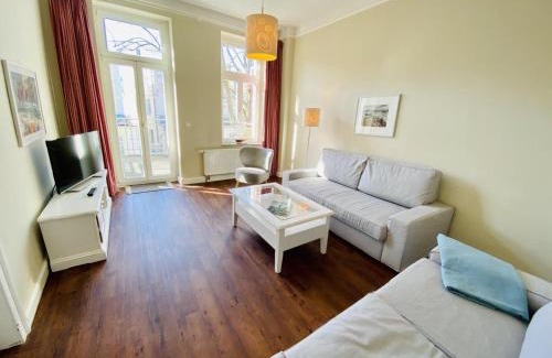 Warnemuende Apartment | Pet-Friendly Villa Seevogel/Fischreiher: Family Comfort Awaits