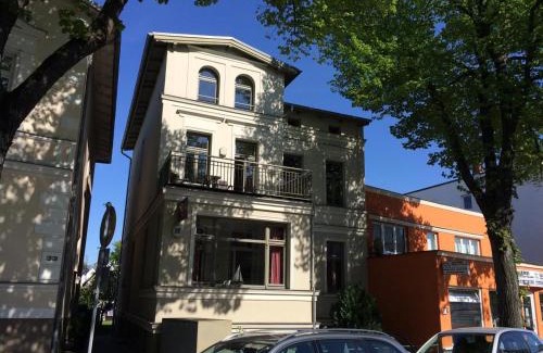 Warnemuende Apartment | Pet-Friendly Villa Seevogel/Fischreiher: Family Comfort Awaits