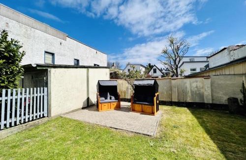 Warnemuende Apartment | Family-Friendly Villa Seevogel/Kormoran with Pet Options