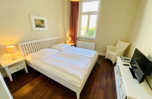 Warnemuende Apartment | Family-Friendly Villa Seevogel/Kormoran with Pet Options