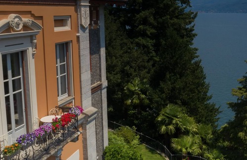 Ghiffa Apartment | Elegant Villa Selva Lakeview Apartment with Dining Options