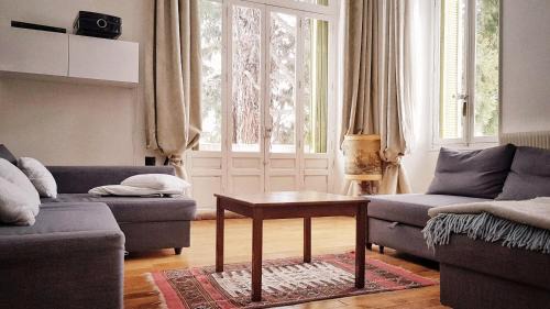 Jausiers Apartment | Experience Villa Sequoia: Family-Friendly Retreat with High Ratings