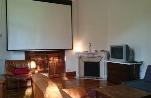 Jausiers Apartment | Experience Villa Sequoia: Family-Friendly Retreat with High Ratings