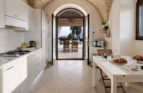 Marina di Pescoluse Villa | Villa Serena 4: Pet-Friendly Retreat with Private Pool