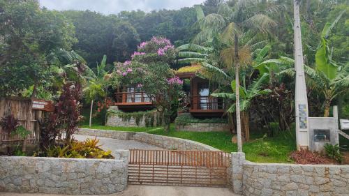 Garopaba House | Eco-Lodges at Villa Serena: Family-Friendly Retreats