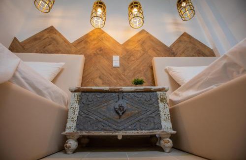 Tselendata Villa | Villa Serenity: Family-Friendly Retreat with Pool & Kitchen