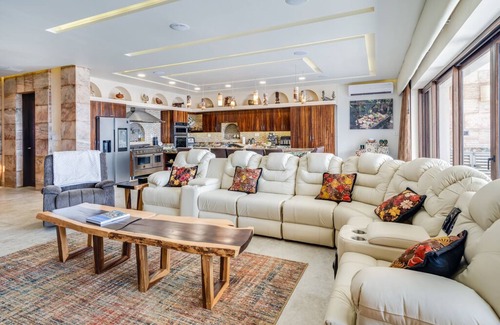 Puerto Aventuras House | Oceanfront Villa Serenity Now - Rated 10/10 with Spa & Pool