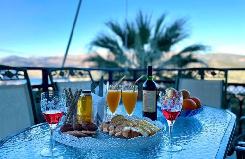Lassi Villa | Oceanfront Villa Serenity Spilia - Guest Rated 9.9/10