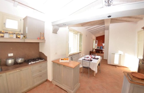 Cascine-La Croce Villa | Villa Serra: Breathtaking Views with Private Pool & Breakfast