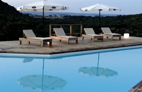 Maldonado Department Hotel | Villa Serrana - Mesón de las Cañas: Poolside Paradise Awaits