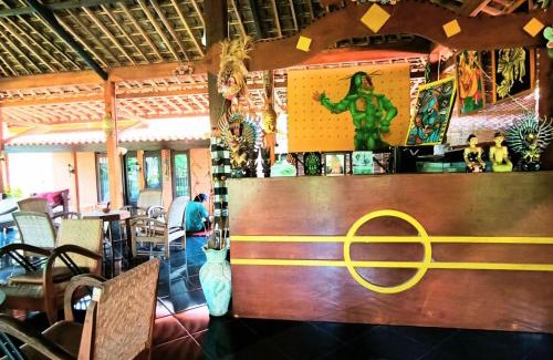 Borobudur House | Discover Villa Setumbu: Family-Friendly Getaway Awaits