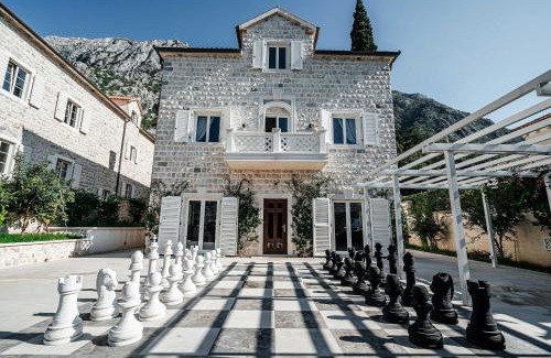 Ljuta Villa | Villa Shah Complex