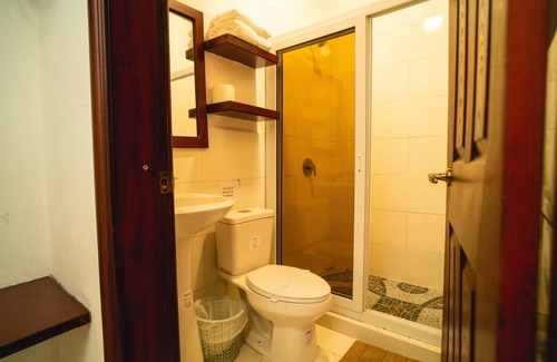 Santa Rosa Copan Hotel | Relax at Villa Shalom with Pool, Spa & Family-Friendly Amenities
