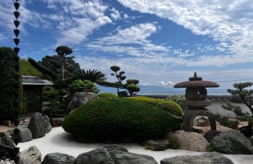 Hinasecho Hinase Villa | Villa SHINOBI -忍-: Pet-Friendly Retreat with 9.4 Rating