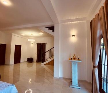 Kadawatha Apartment | Pet-Friendly Retreat at Villa Shironi for Families