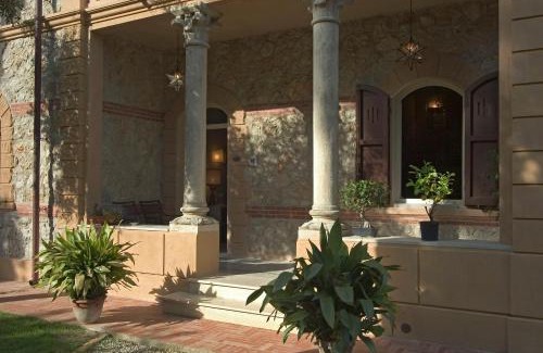 Marina di Pietrasanta Bed & Breakfast | Villa Signori: Pet-Friendly Retreat with 9/10 Guest Rating
