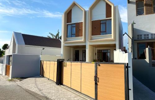 Depok Villa | Relax at Siji Nayan Vacation Home with Pool & 4-Star Comfort