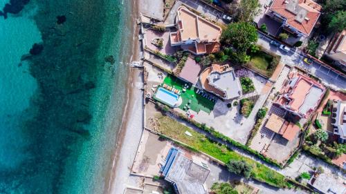 Casteldaccia Villa | Relax at Villa Silvia: 4-Star Retreat with Oceanfront Relaxation
