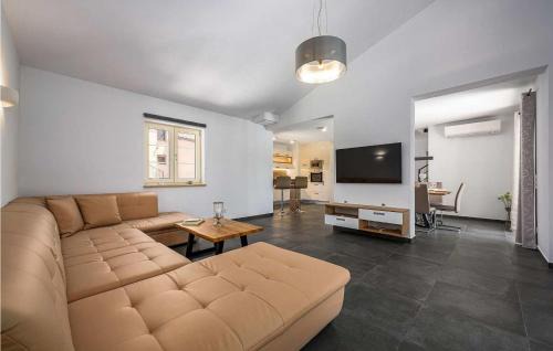 Jasenovica House | Relax at Villa Simic: A Family-Friendly 4-Star Retreat