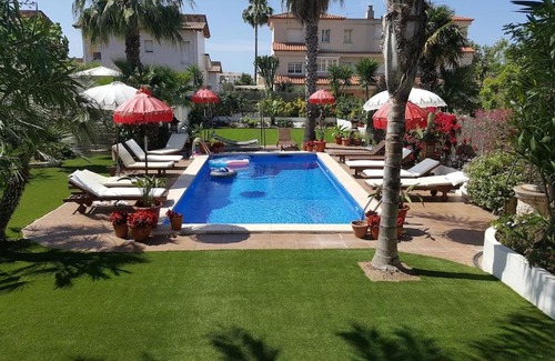 Sitges Villa | Villa Sitges Palm Garden: Steps to Beach with Ocean Views