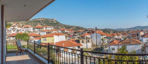 Sithonia House | Family-Friendly Villa Sithonia with Top-Rated Amenities